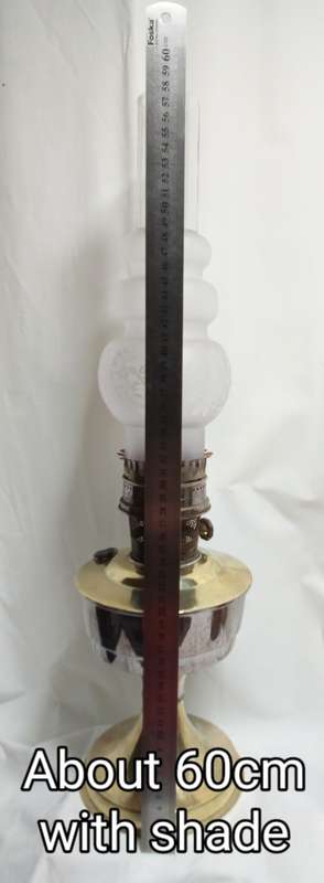 Stunning Aladdin lamp with glass chimney