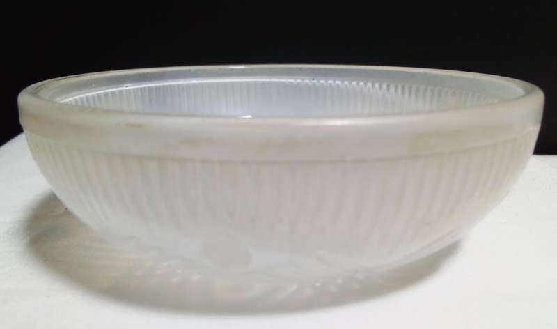 Lovely little Queen Elizabeth coronation memento bowl