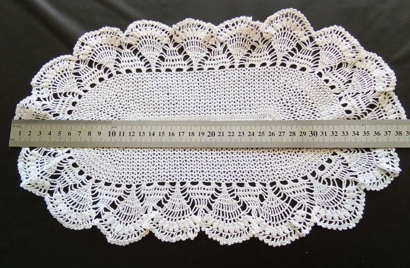 Exquisite craftsmanship - white vintage crocheted doily