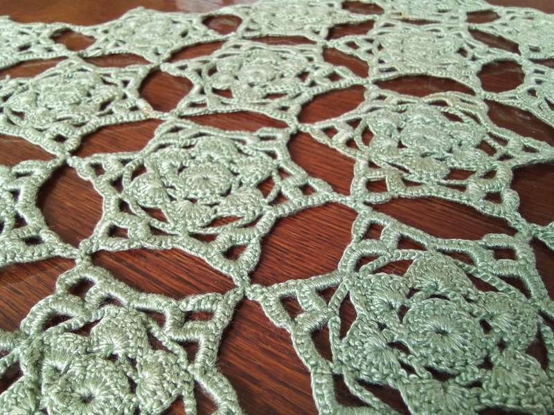 Lovely vintage green crocheted doily