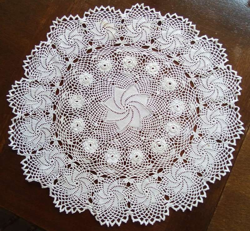 Stunning vintage white small crocheted tablecloth/large doily