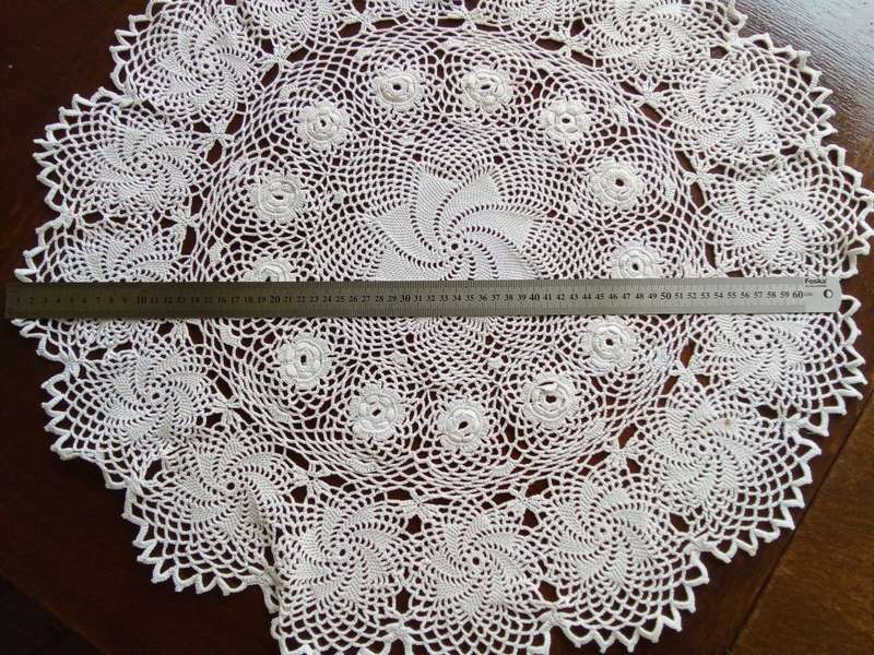 Stunning vintage white small crocheted tablecloth/large doily