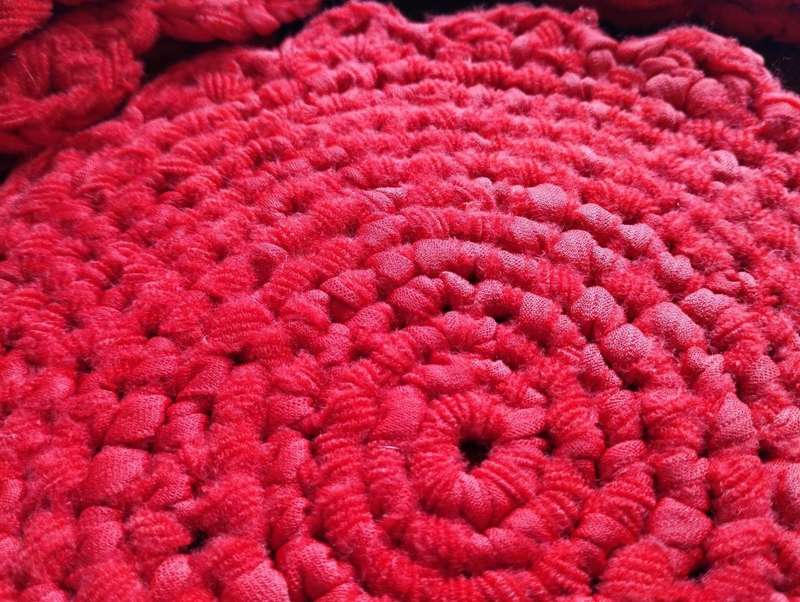 15 Charming vintage bright red crocheted placemats