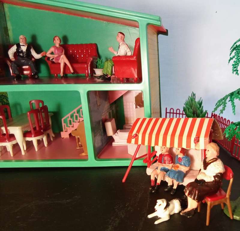 VINTAGE 1950`s BLUE BOX DOLL`S HOUSE Including FURNITURE AND FIGURES!!