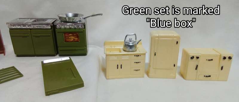 VINTAGE 1950`s BLUE BOX DOLL`S HOUSE Including FURNITURE AND FIGURES!!