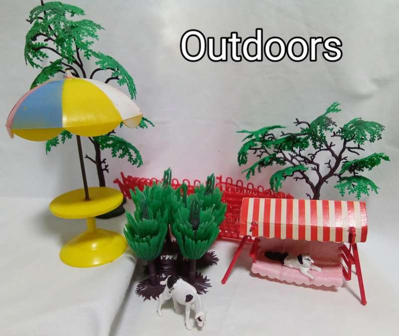 VINTAGE 1950`s BLUE BOX DOLL`S HOUSE Including FURNITURE AND FIGURES!!