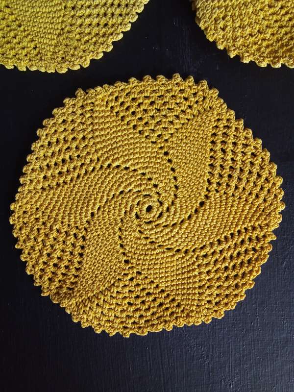 Six bright yellow vintage crocheted doilies/placemats - 18cms