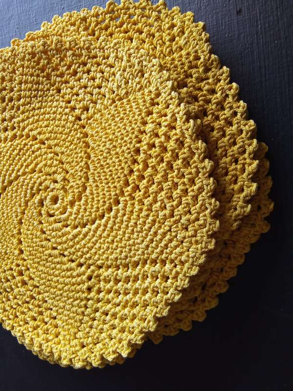 Six bright yellow vintage crocheted doilies/placemats - 18cms