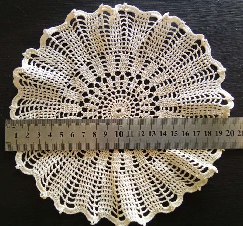Stunning Vintage crocheted doily - About 20cms