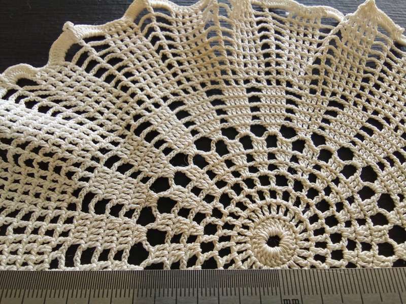 Stunning Vintage crocheted doily - About 20cms