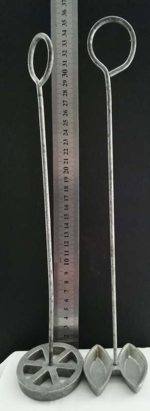 Two Vintage snackle irons
