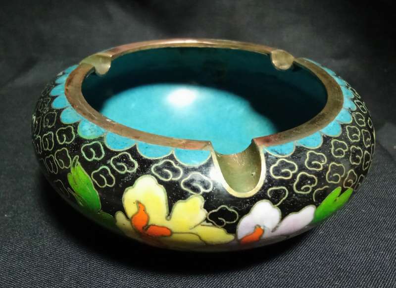 Vintage Cloisonne ashtray Enamel Floral Design