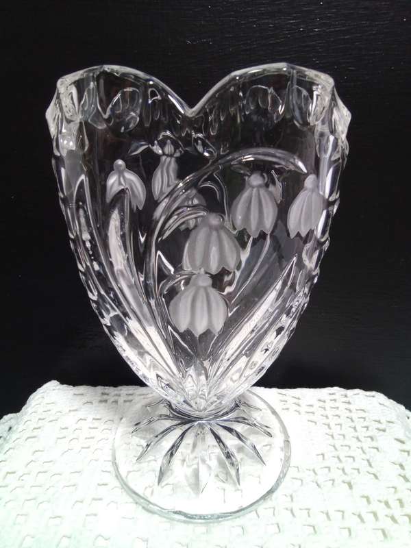 Vintage Bleikristall vase `Lily of the valley` (Anna Hutte)