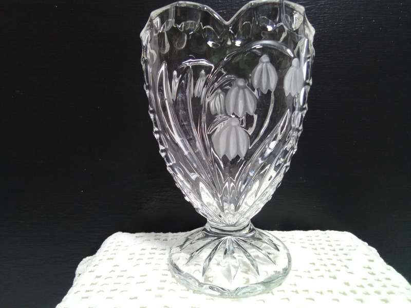 Vintage Bleikristall vase `Lily of the valley` (Anna Hutte)