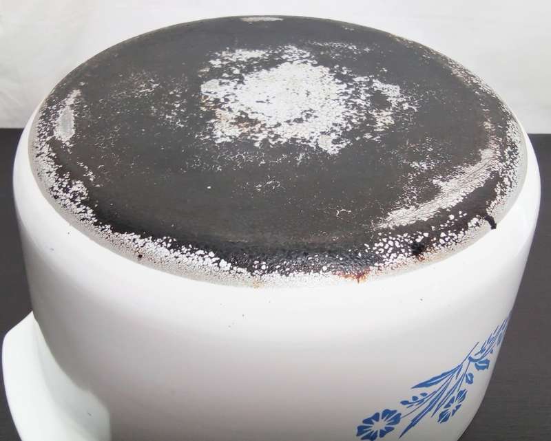 Lovely Corning ware blue cornflower rangetopper N-5-B