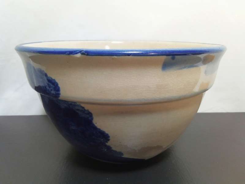 Antique hand painted (believed to be Delft) bowl