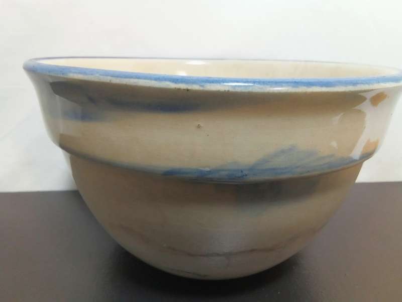 Antique hand painted (believed to be Delft) bowl