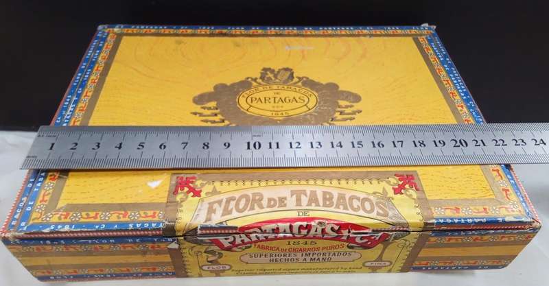 Vintage empty cigar box