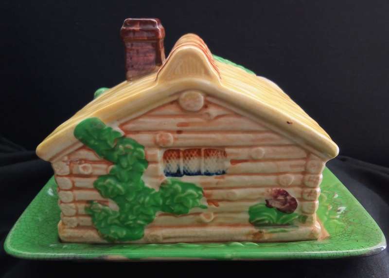 Beautiful vintage butter/cheese dish