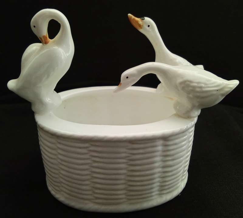 Gorgeous small Royal Ascot Florentine porcelain dish with 3 geese