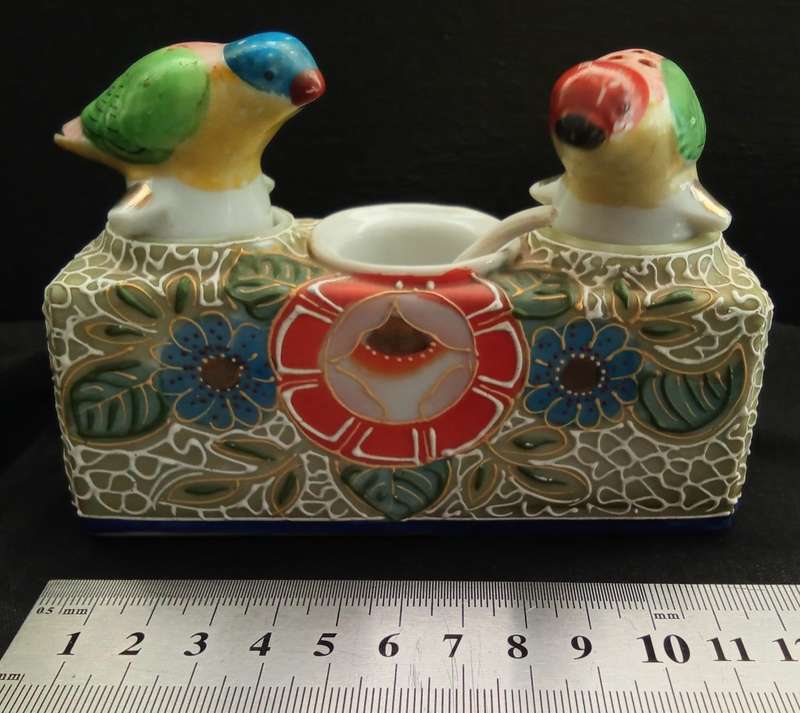 Vintage Takito Kutani Japanese Porcelain Bobbing bird Salt Pepper Shaker