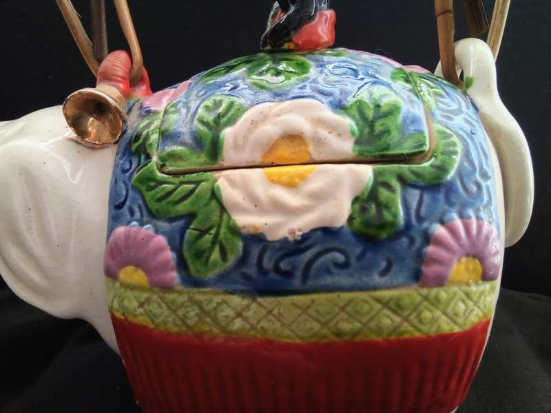 Japanese Banko Ware `Elephant` teapot, c.1920-30 - With rattan handle