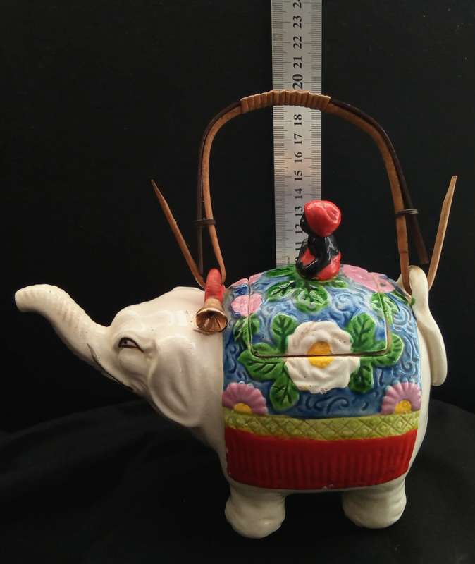 Japanese Banko Ware `Elephant` teapot, c.1920-30 - With rattan handle
