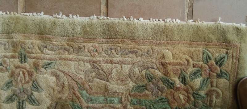 A lovely vintage (possibly antique) Chinese rug in muted colours (2.75x1.83m)
