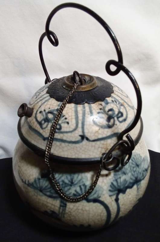Vintage (possibly antique) oriental crackle glaze opium pot