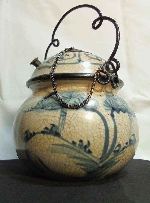 Vintage (possibly antique) oriental crackle glaze opium pot