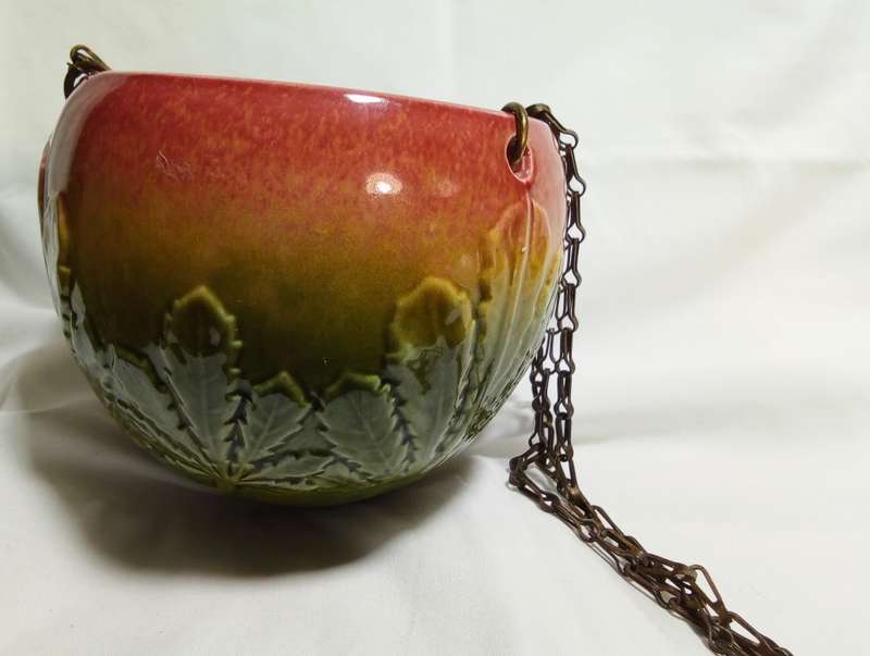 Stunning vintage ceramic hanging bowl in perfect condition