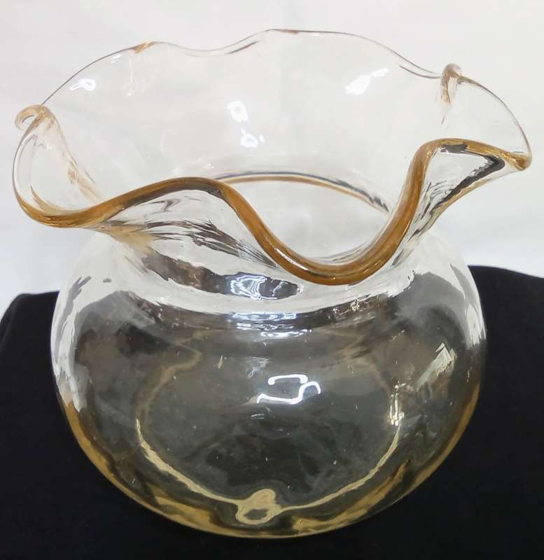 Beautiful Vintage small hand made glass vase