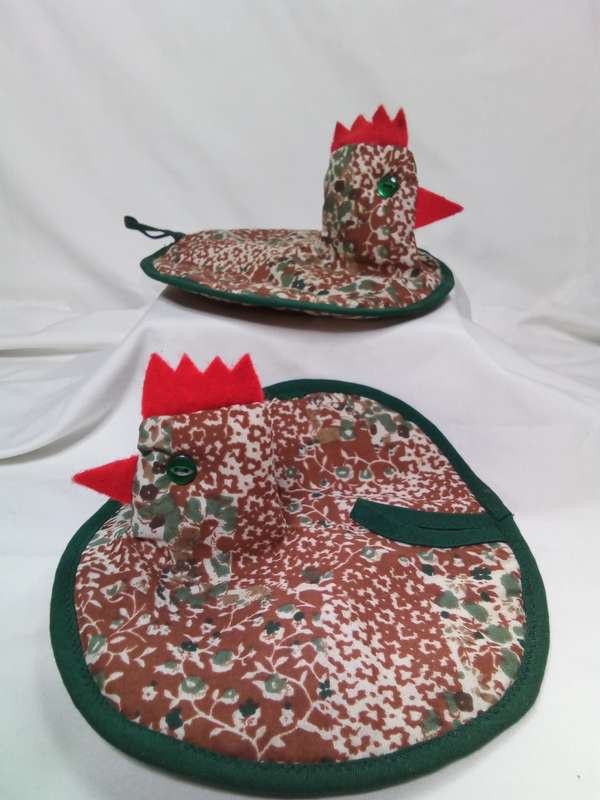 Cutest vintage chicken oven pot holders