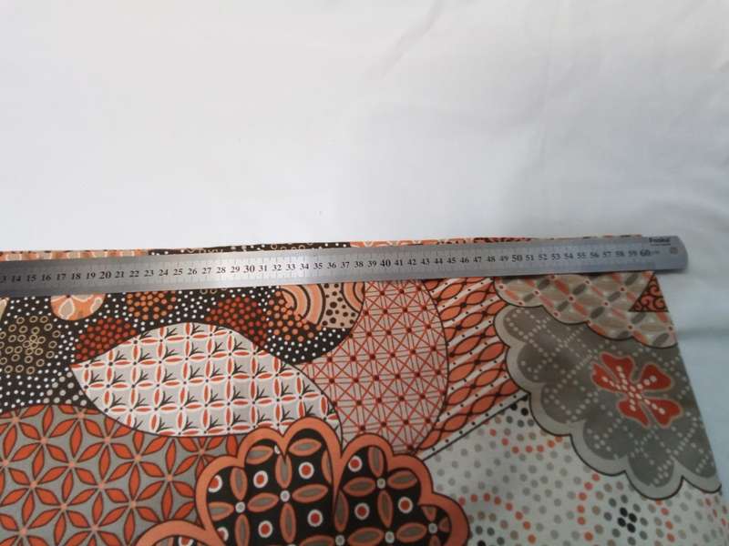Lovely tablecloth 120x120cms