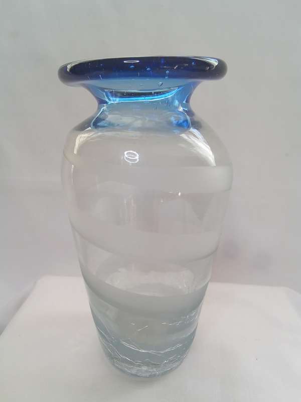 Lovely little gradient clear to blue crackle glass vase with sandblasting