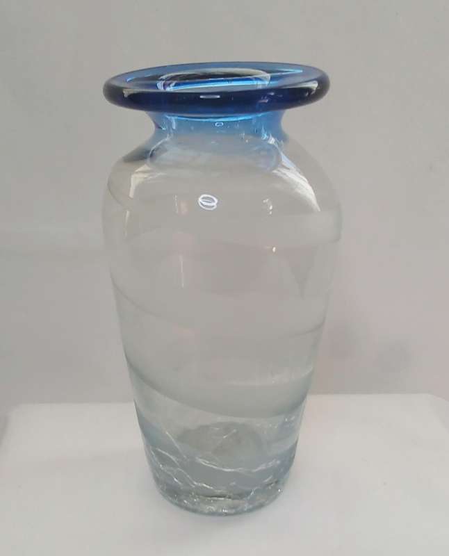 Lovely little gradient clear to blue crackle glass vase with sandblasting