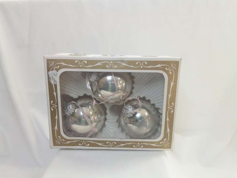 Three stunning vintage German Christmas baubles