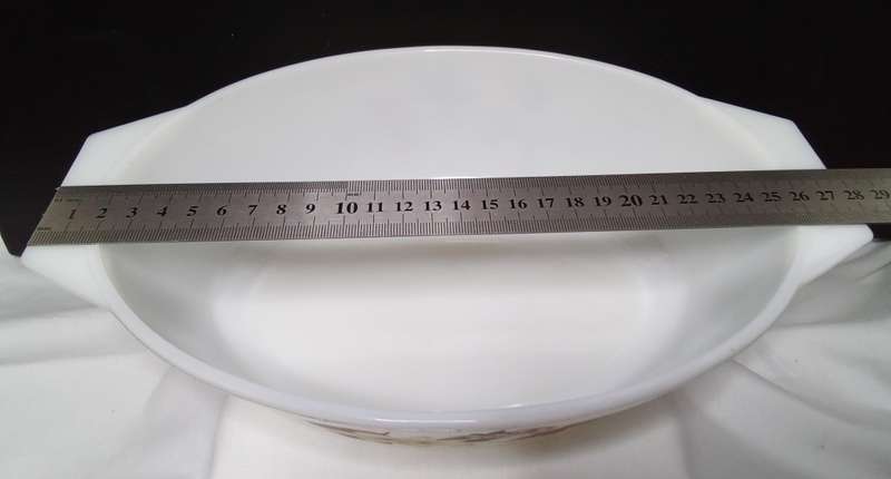 Vintage JAJ Pyrex Autumn Glory / Gold casserole dish - no lid