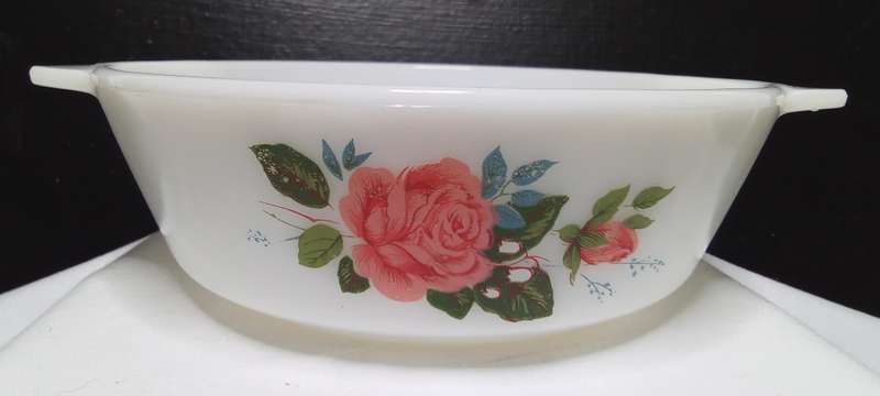 Vintage JAJ pyrex cottage rose small casserole dish