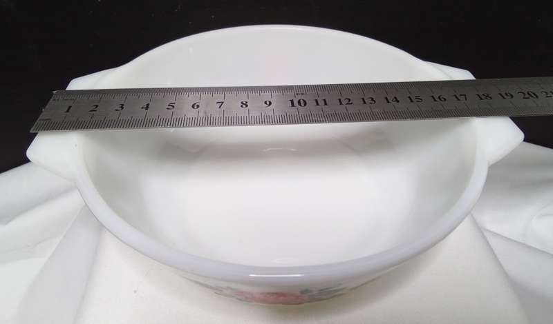 Vintage JAJ pyrex cottage rose small casserole dish