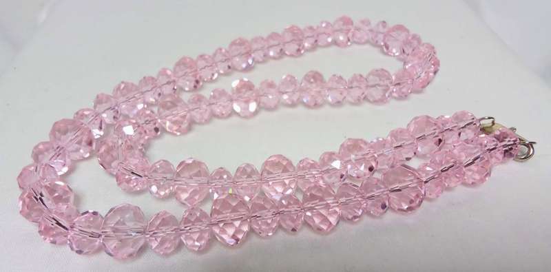 Glorious vintage sparkling pink crystal necklace