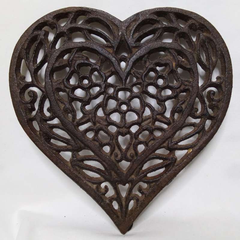Beautiful heart shaped Metal trivet