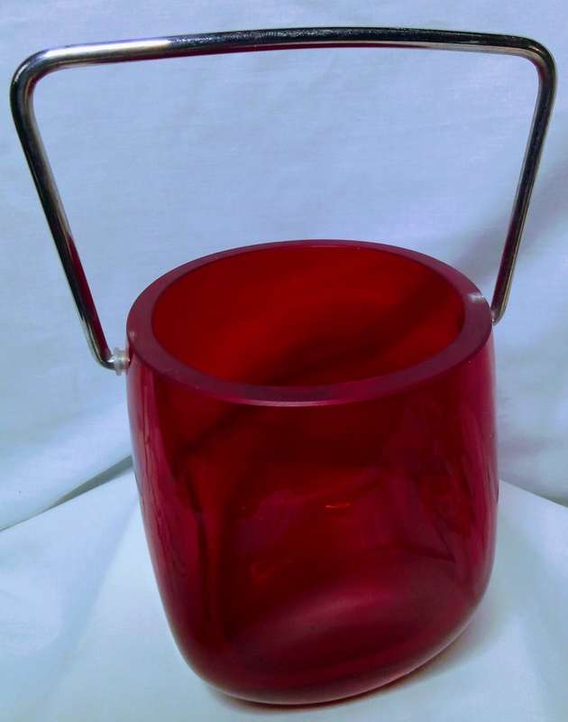 Gorgeous thick red glass vase/ice bucket (?)