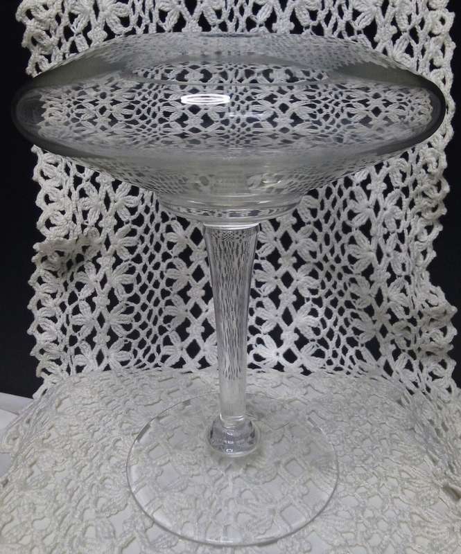 Lovely and unusual vintage Pasabahce crystal glass vase
