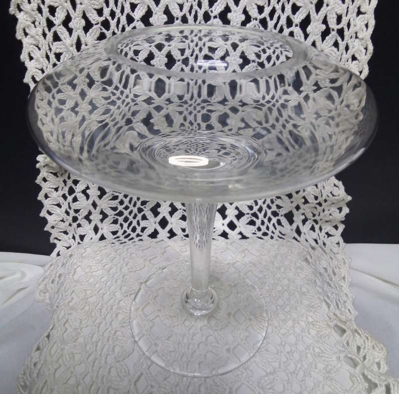 Lovely and unusual vintage Pasabahce crystal glass vase
