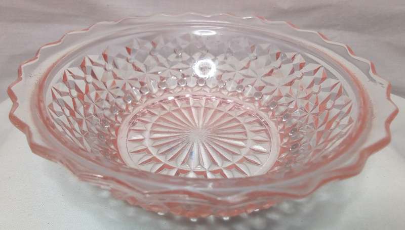 Beautiful Vintage pink glass bowl