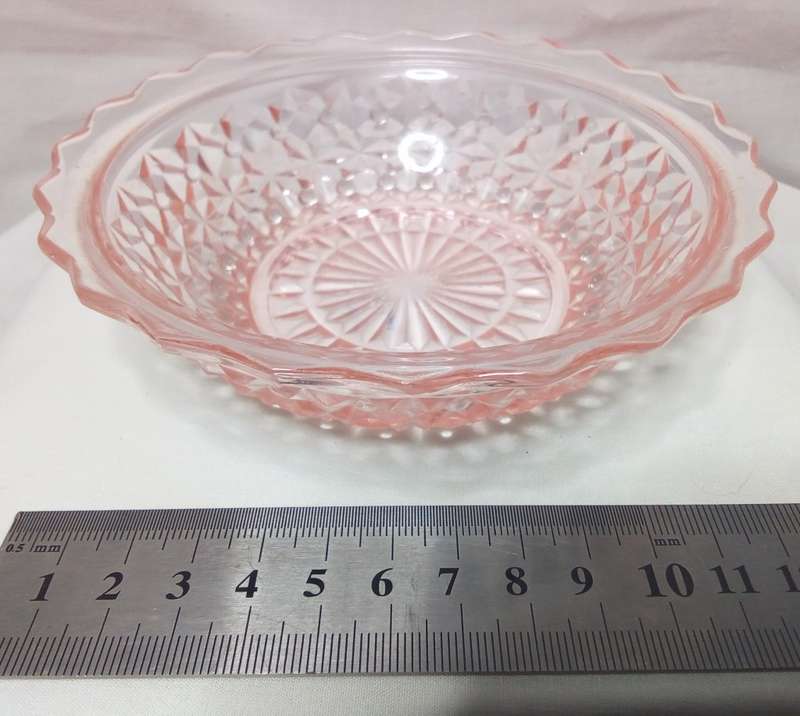 Beautiful Vintage pink glass bowl