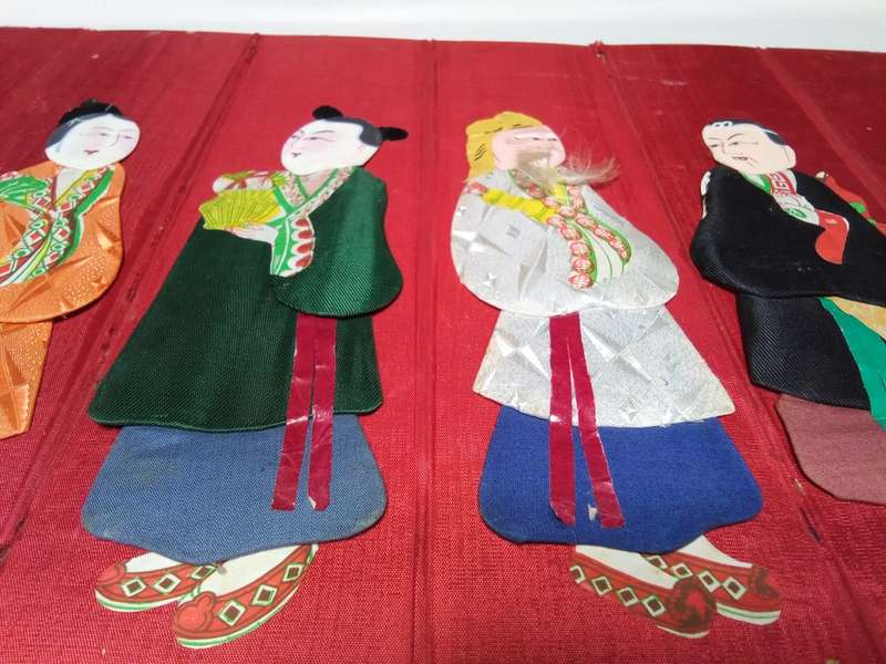 Lovely vintage Chinese collapsible table screen