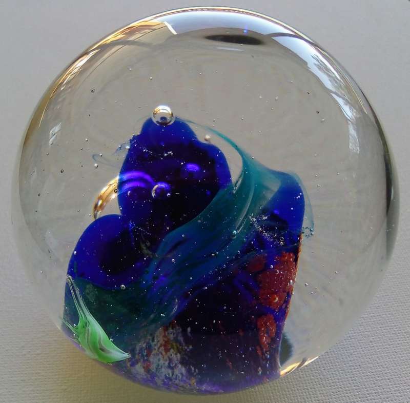 Vintage Murano glass "aquarium" paper weight
