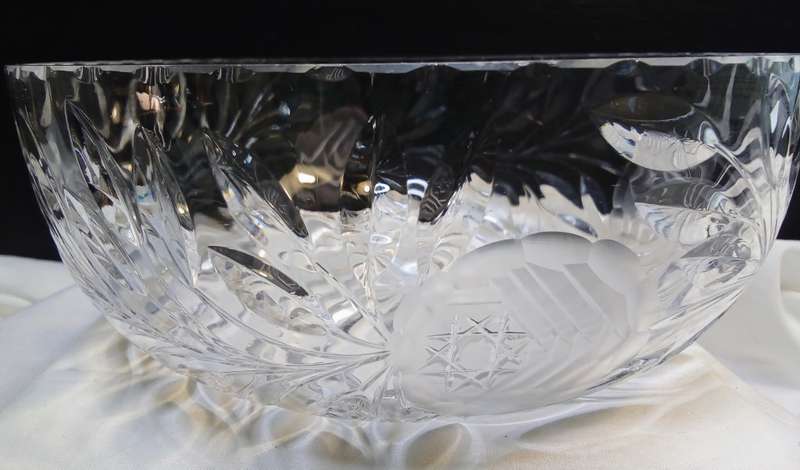 Stunning Vintage rose cut crystal glass bowl